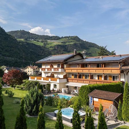 Hotel Bischofhof - Bistro Jasmin Chiusa Luaran gambar
