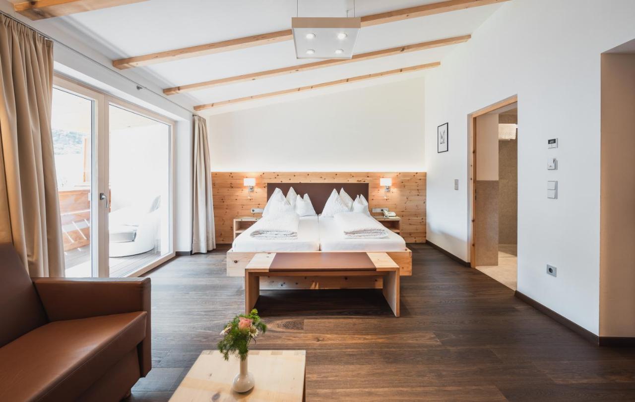 Hotel Bischofhof - Bistro Jasmin Chiusa Luaran gambar