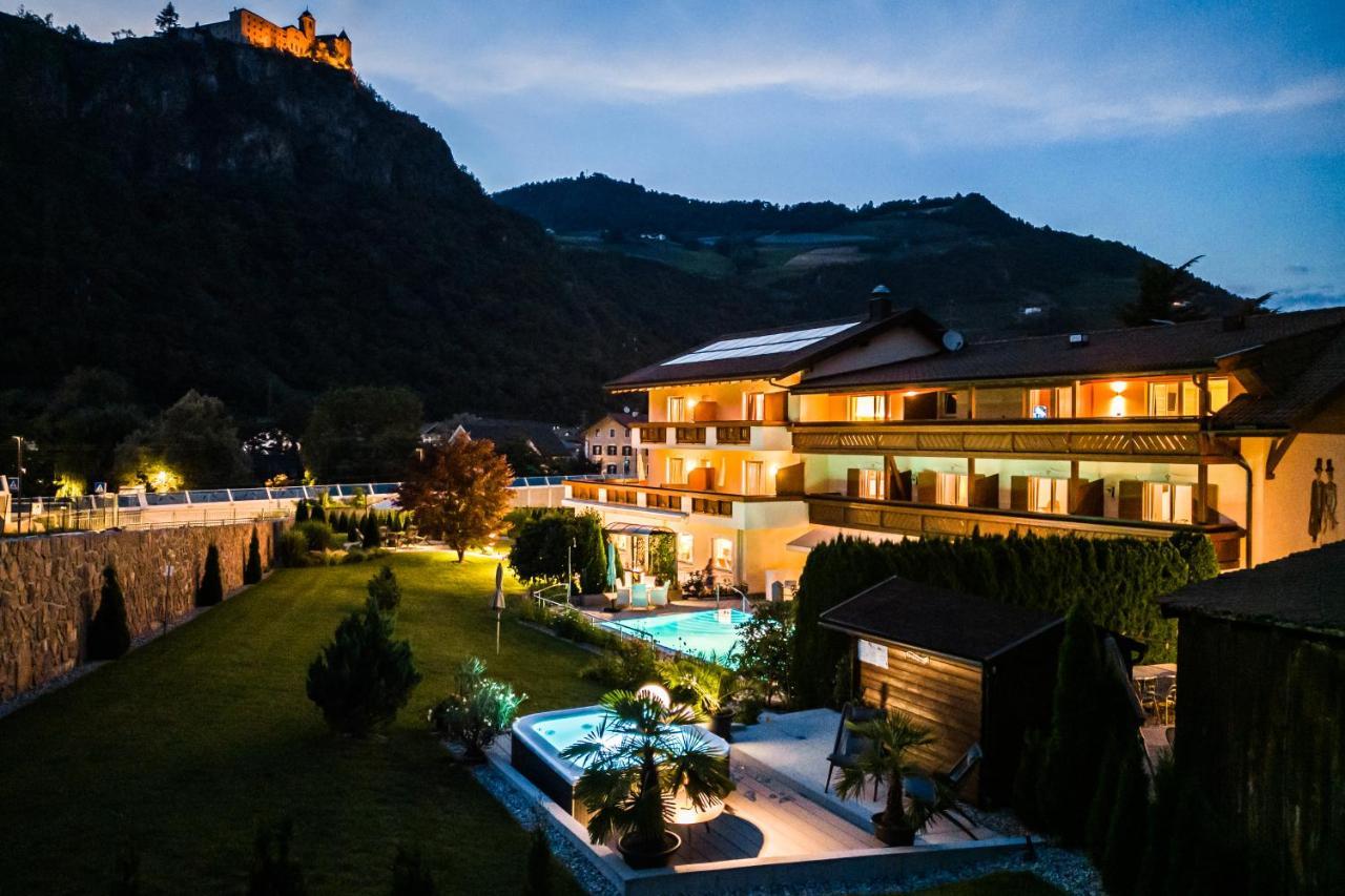 Hotel Bischofhof - Bistro Jasmin Chiusa Luaran gambar