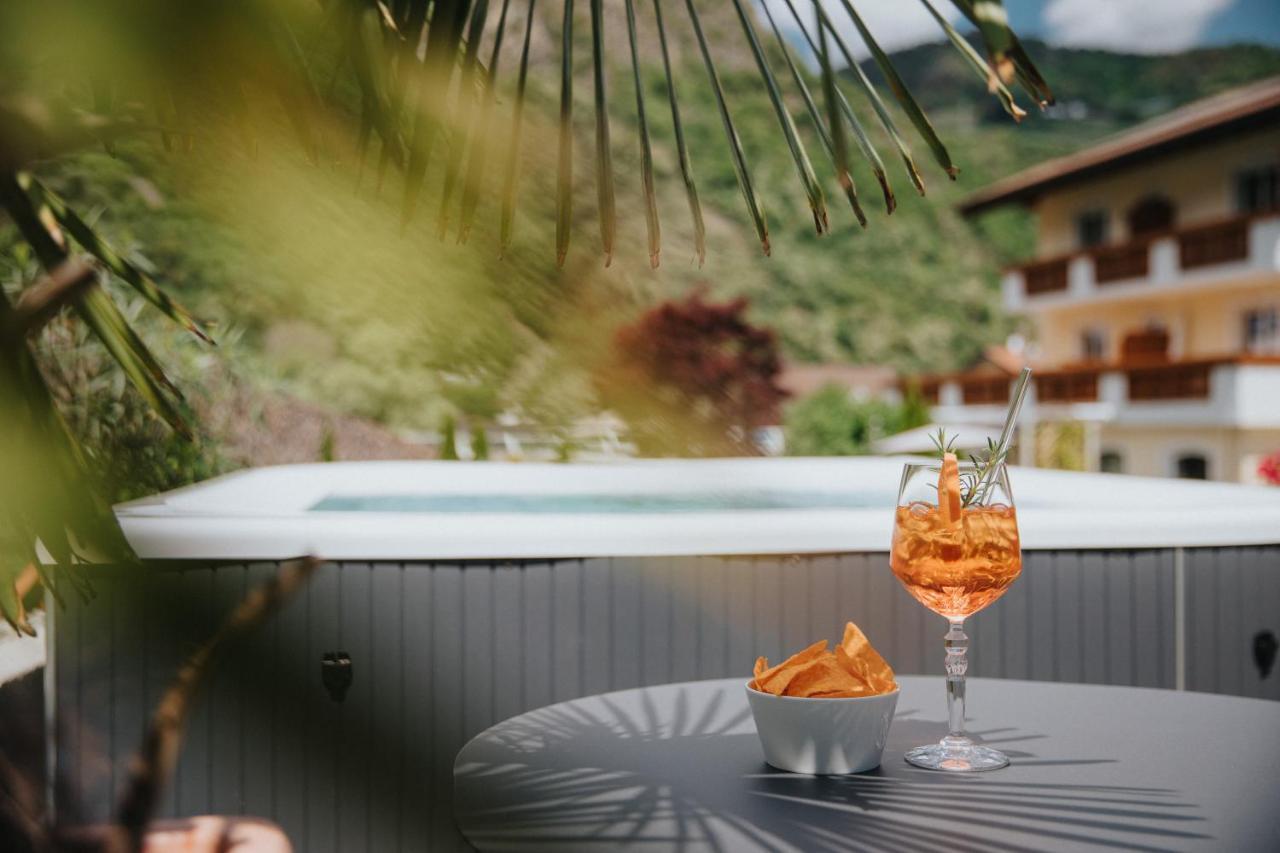 Hotel Bischofhof - Bistro Jasmin Chiusa Luaran gambar