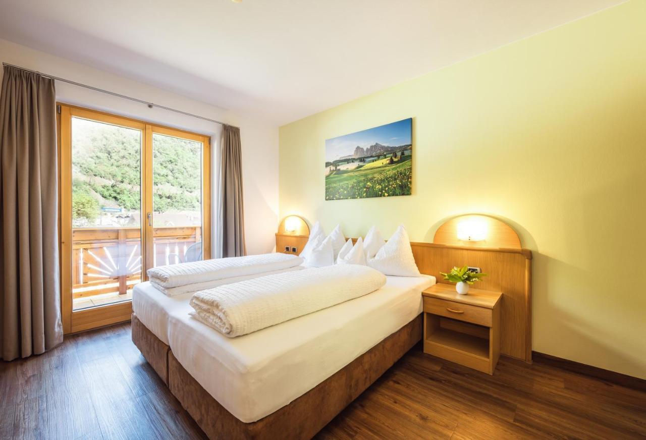 Hotel Bischofhof - Bistro Jasmin Chiusa Luaran gambar