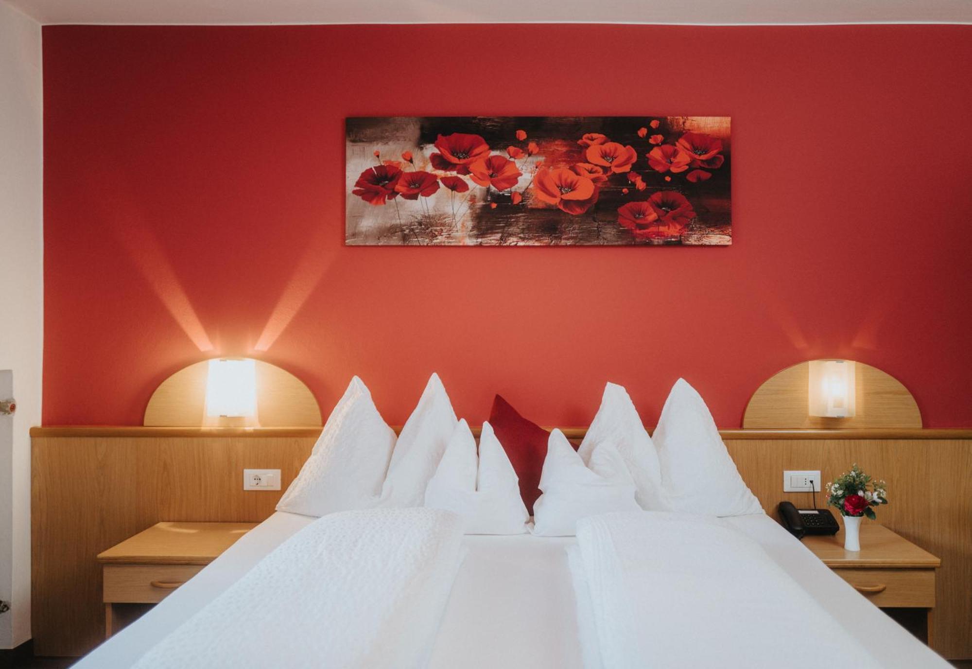 Hotel Bischofhof - Bistro Jasmin Chiusa Luaran gambar