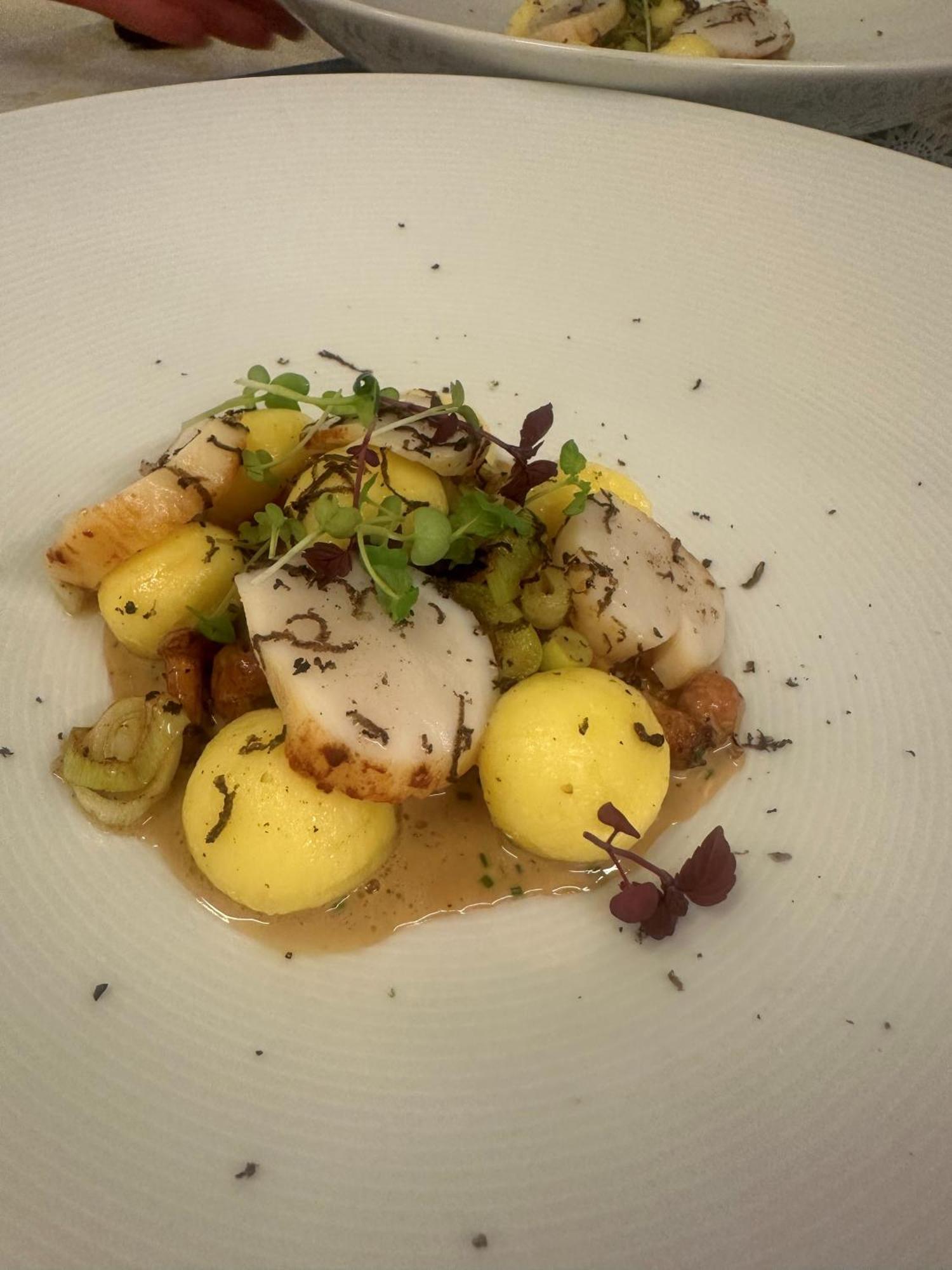 Hotel Bischofhof - Bistro Jasmin Chiusa Luaran gambar