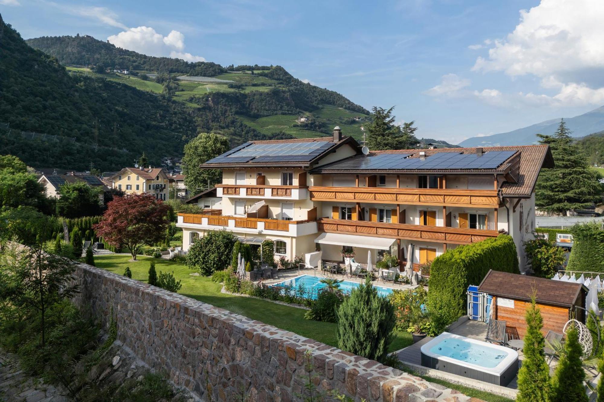 Hotel Bischofhof - Bistro Jasmin Chiusa Luaran gambar